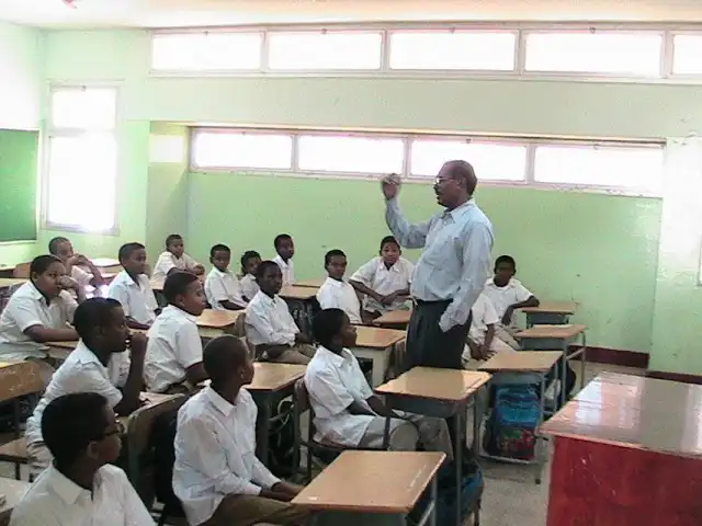 الطلاب والمعلمين في السودان