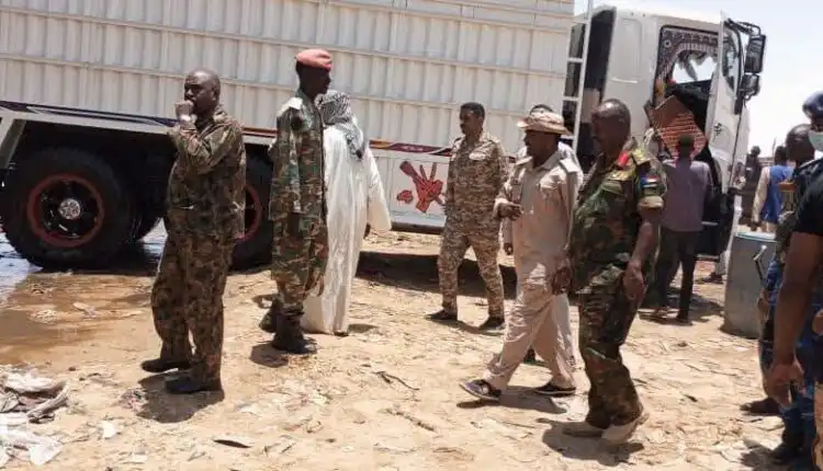  اشتباكات عنيفة في الدبة وإفراغ السوق